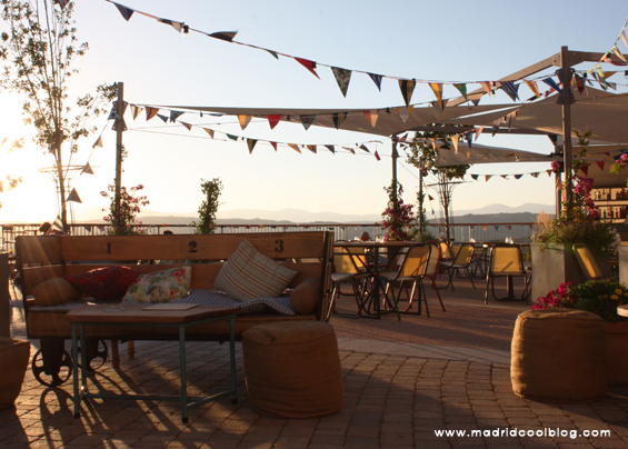 MADRID COOL BLOG terraza chic summer las rozas village madrid atardecer cafe del mar sierra de madrid outlet sunset