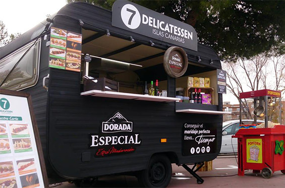 Expo Food Trucks en Nuevos Ministerios.