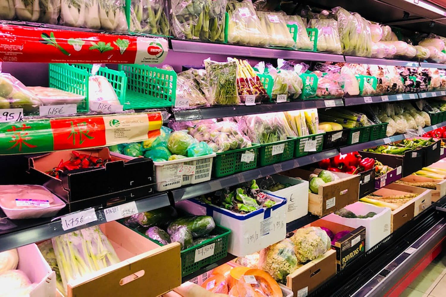 Las tiendas de productos chinos en Madrid más auténticas. Las tiendas de productos chinos en Madrid más auténticas.